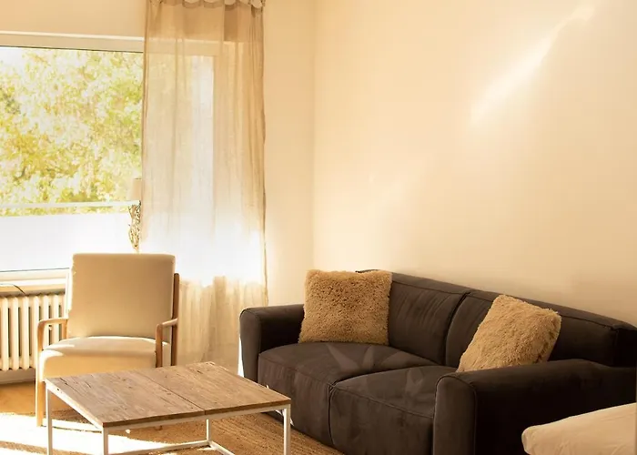 Ahroom, Zentrumsnahe 1- Daire *