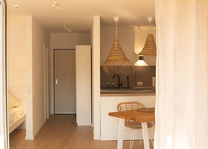 Daire Ahroom, Zentrumsnahe 1-